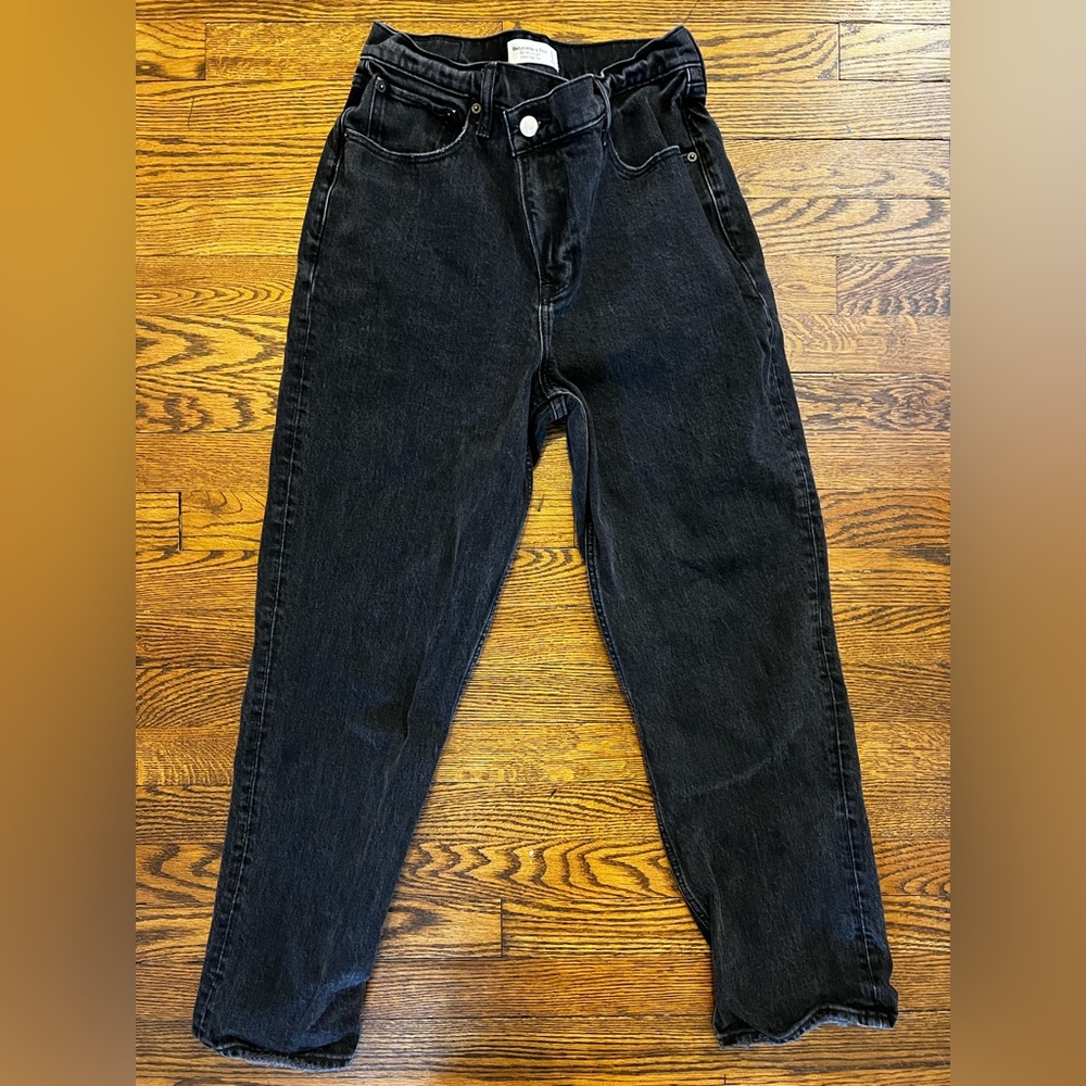 Abercrombie & Fitch | 90s | Straight | Ultra High Rise | Jeans | 30/10 Short
